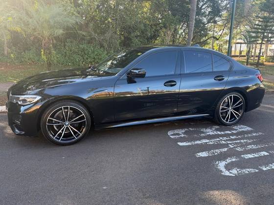 BMW 320i 2.0 16V TURBO FLEX M SPORT AUTOMÁTICO BMW 320i 2.0 16V TURBO FLEX M SPORT AUTOMÁTICO